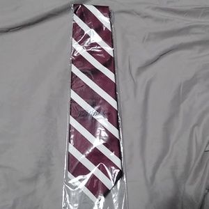 Brooks Brothers tie